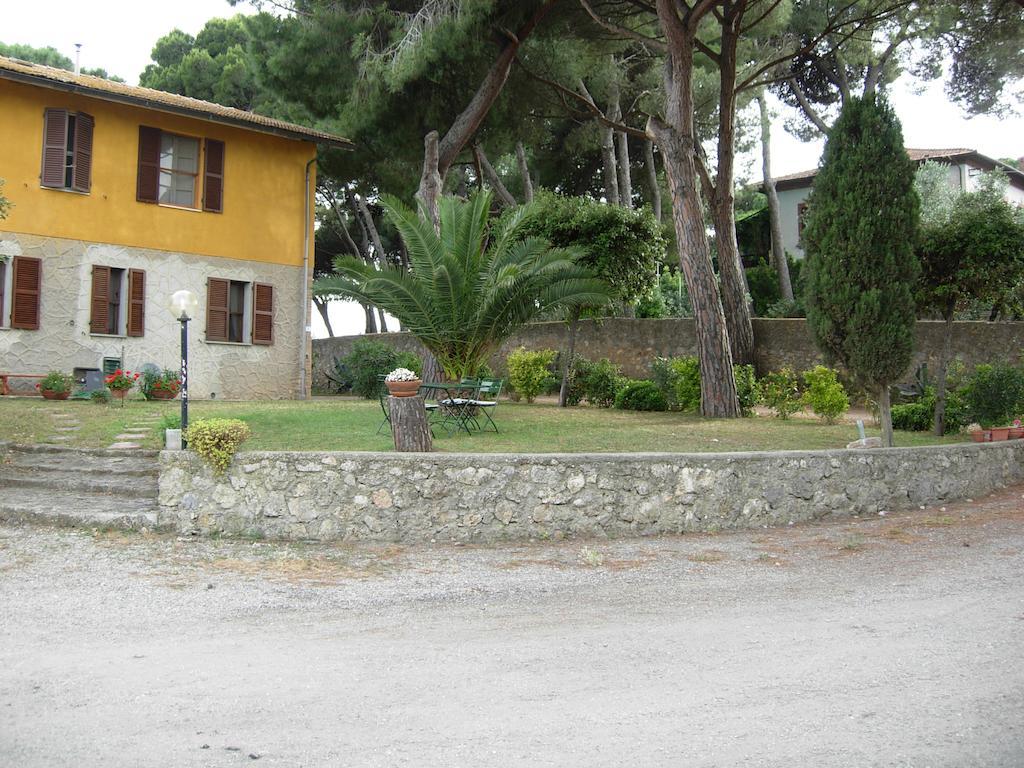 Agriturismo Monte Alzato กาปัลบีโอ ภายนอก รูปภาพ