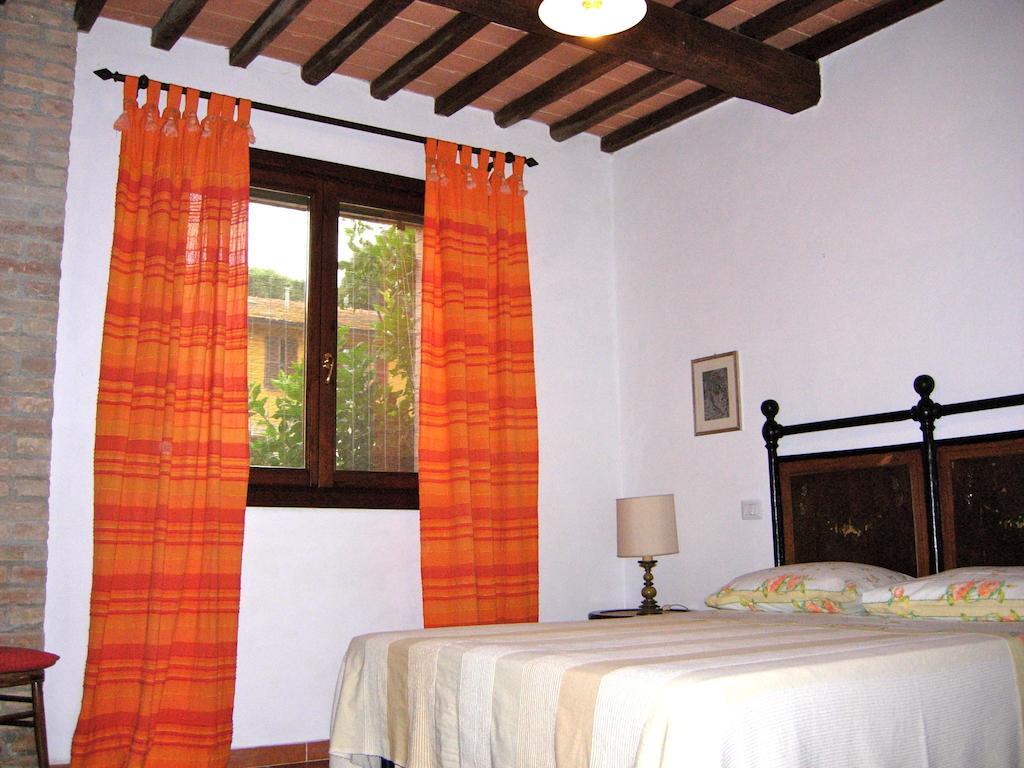 Agriturismo Monte Alzato กาปัลบีโอ ห้อง รูปภาพ